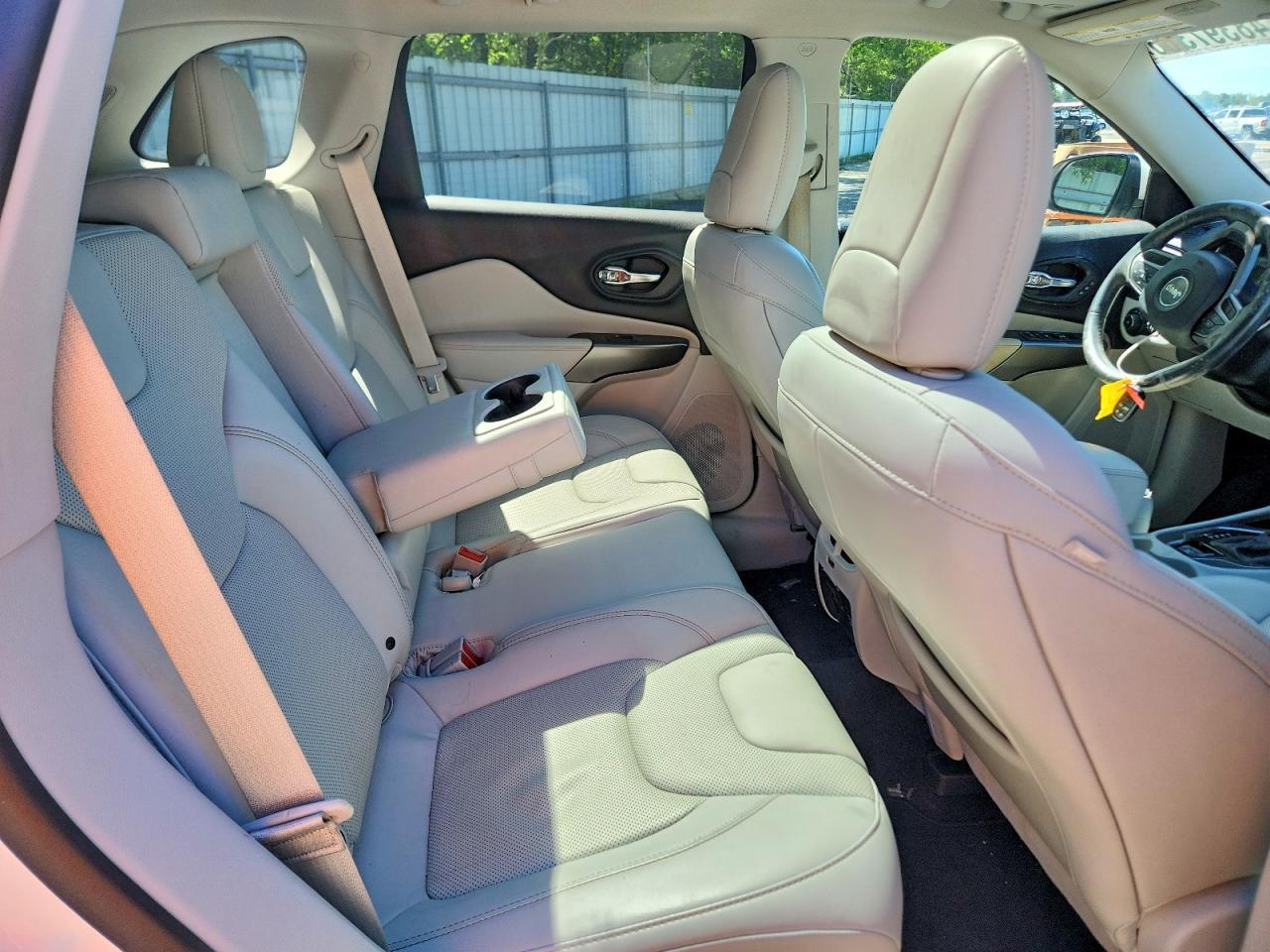 2019 Jeep Cherokee Limited - zdjęcie 11