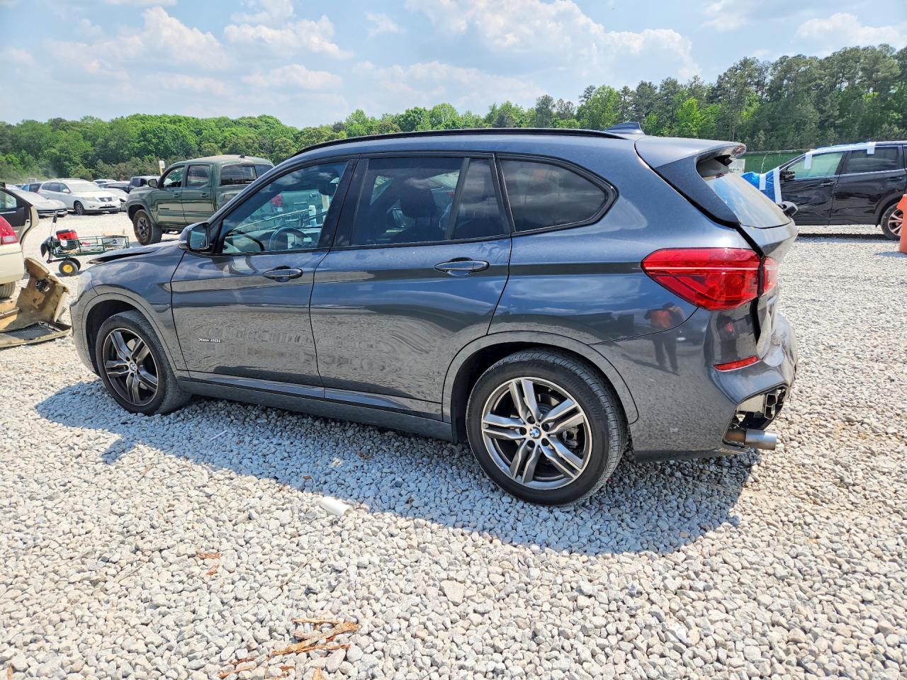 2018 BMW X1 xDrive28I - zdjęcie 2