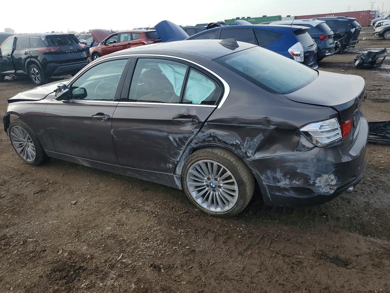 2015 BMW 335 Xi - zdjęcie 2