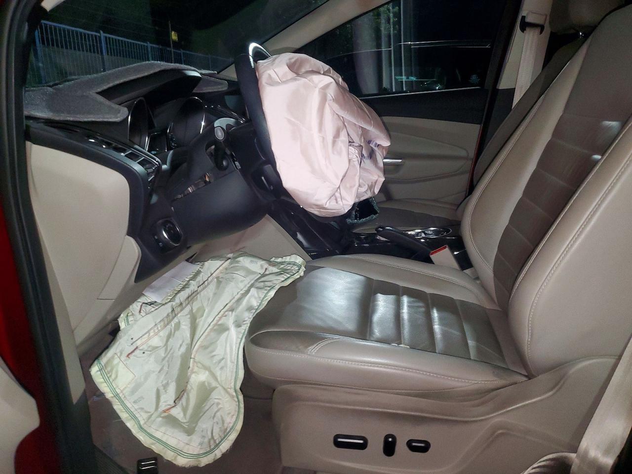 2016 Ford Escape Titanium - zdjęcie 7