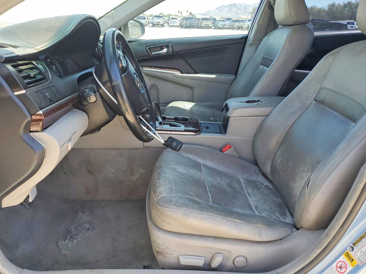 2014 Toyota Camry Xle - zdjęcie 7