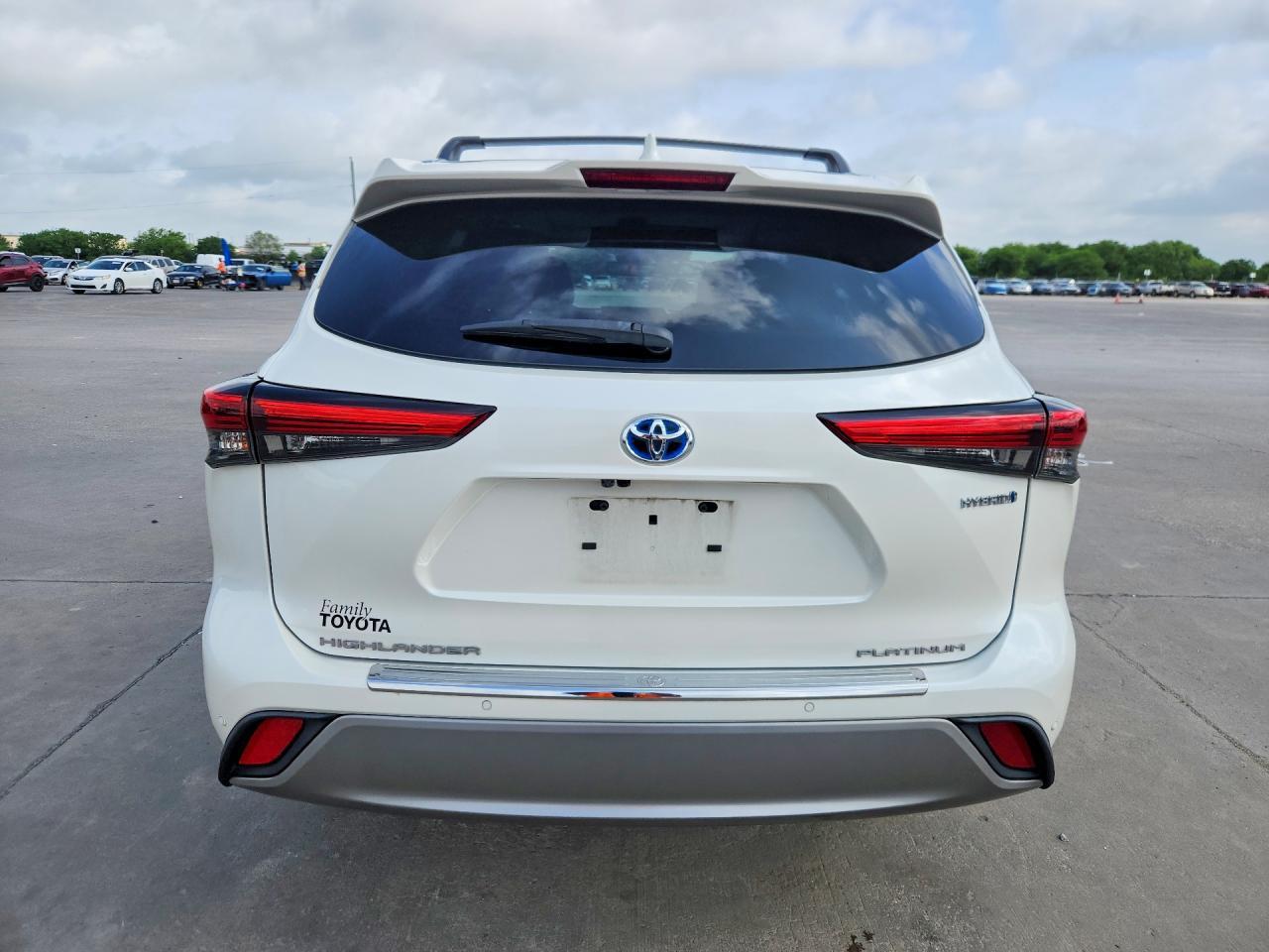 2021 Toyota Highlander Hybrid Platinum - zdjęcie 6