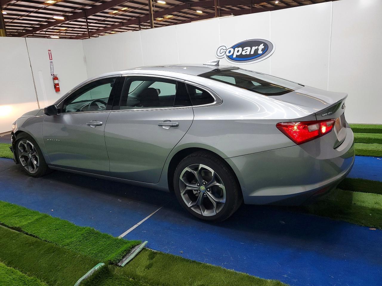 2024 Chevrolet Malibu Lt - zdjęcie 2