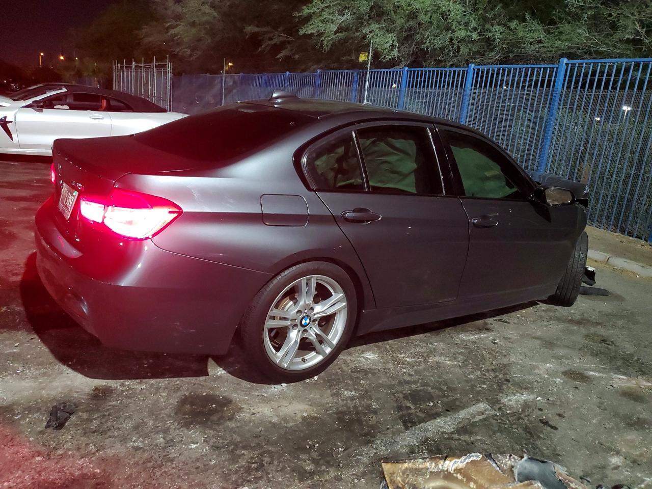 2017 BMW 330 I - zdjęcie 3