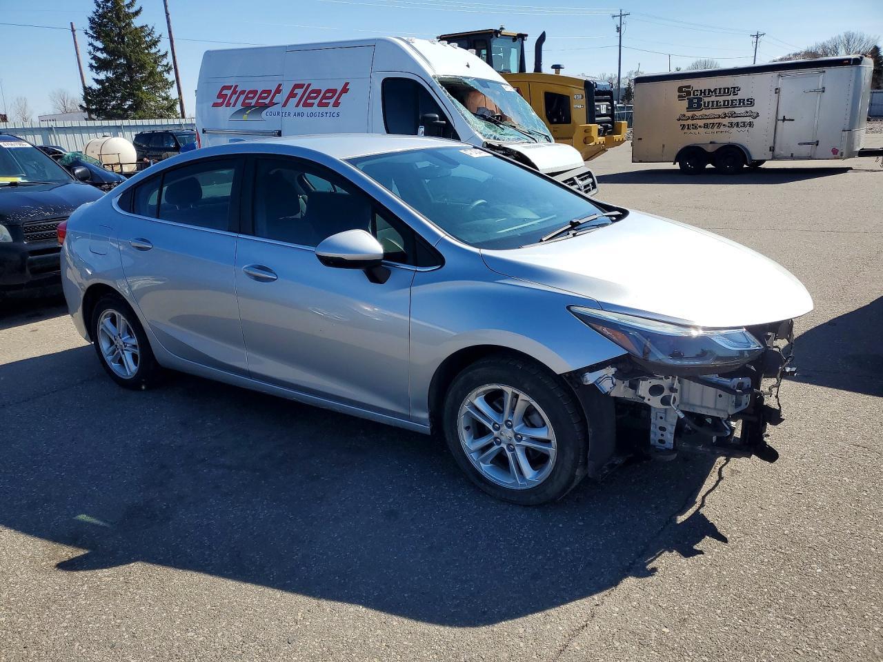 2018 Chevrolet Cruze Lt - zdjęcie 4