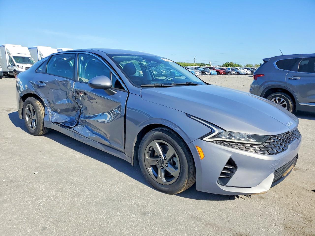 2022 Kia K5 Lxs - zdjęcie 4