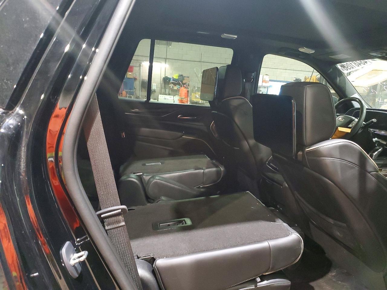2023 Cadillac Escalade Sport Platinum - zdjęcie 11