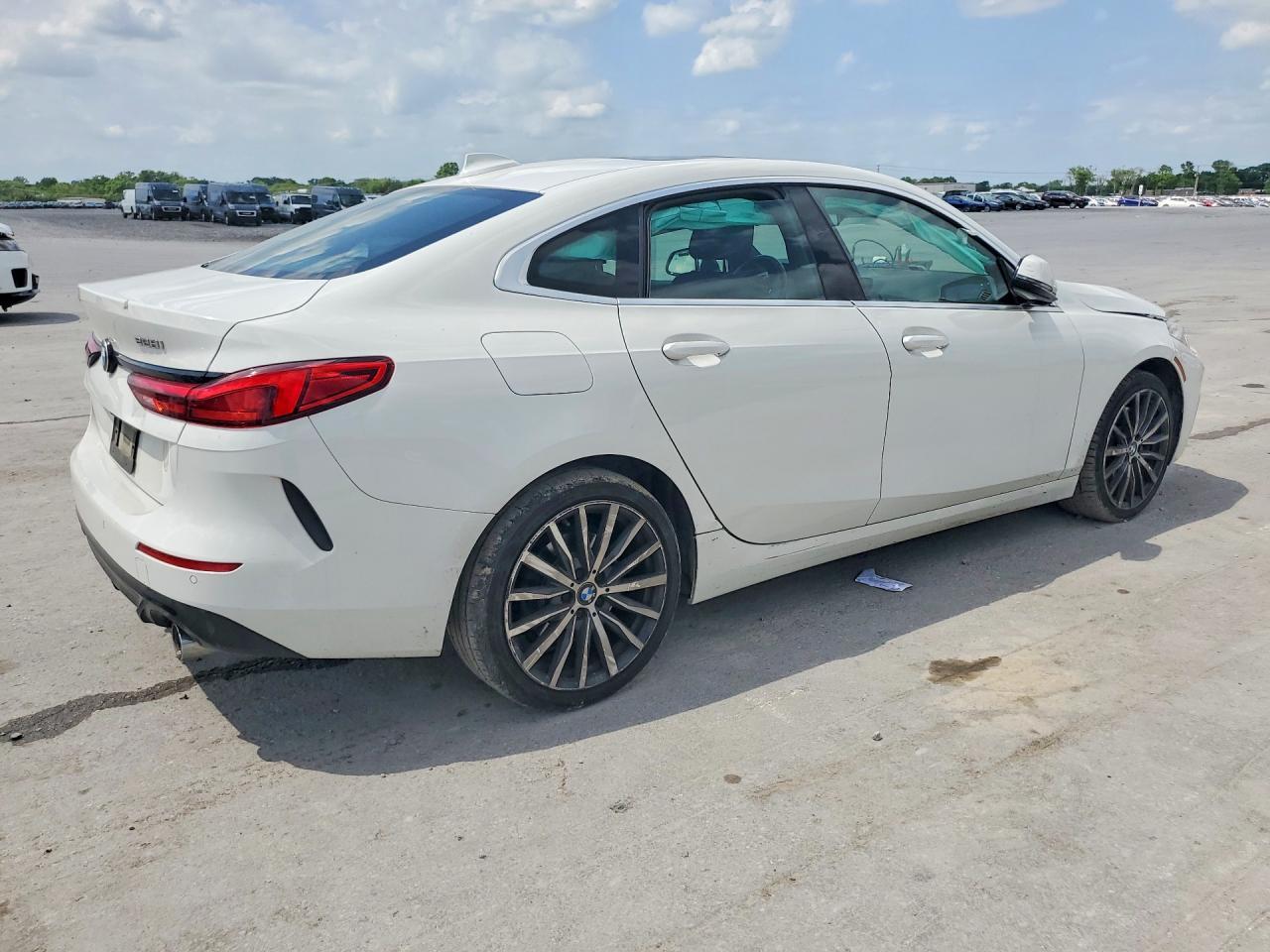 2020 BMW 228Xi - zdjęcie 3