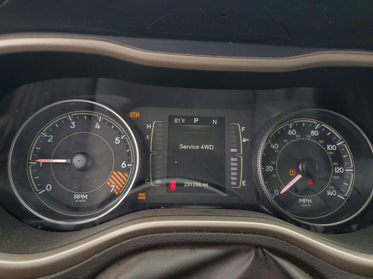 2014 Jeep Cherokee Latitude - zdjęcie 9