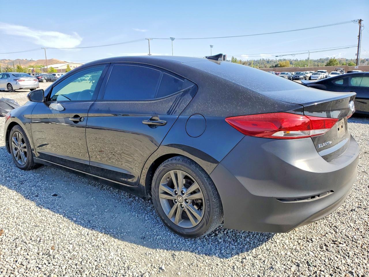 2018 Hyundai Elantra Sel - zdjęcie 2