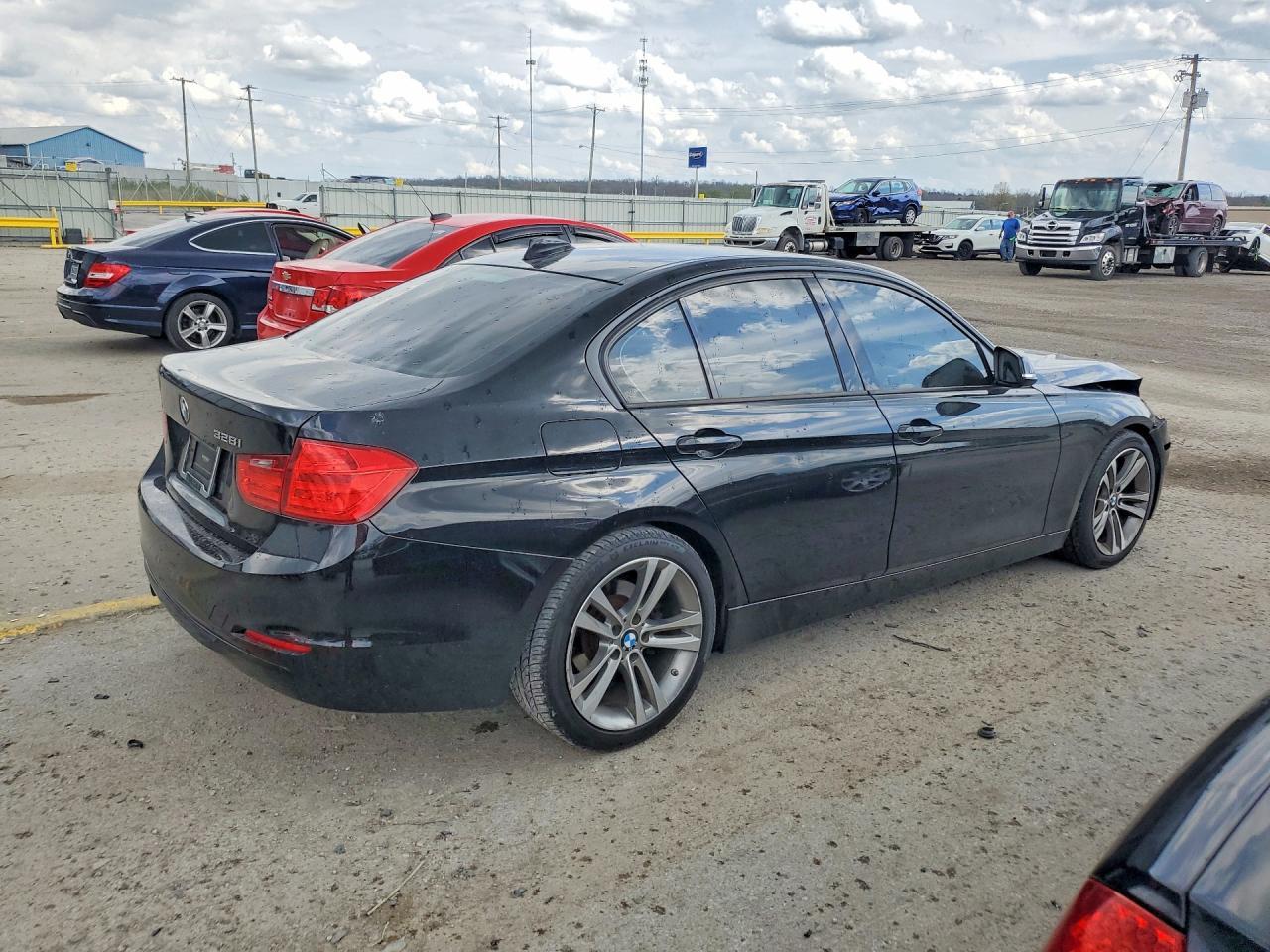2013 BMW 328I - zdjęcie 3