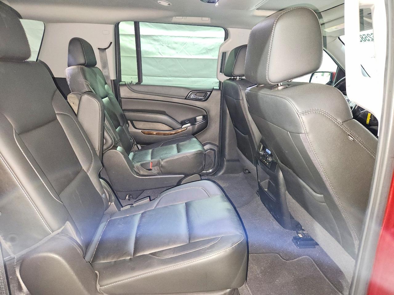 2020 Chevrolet Suburban K1500 Lt - zdjęcie 11