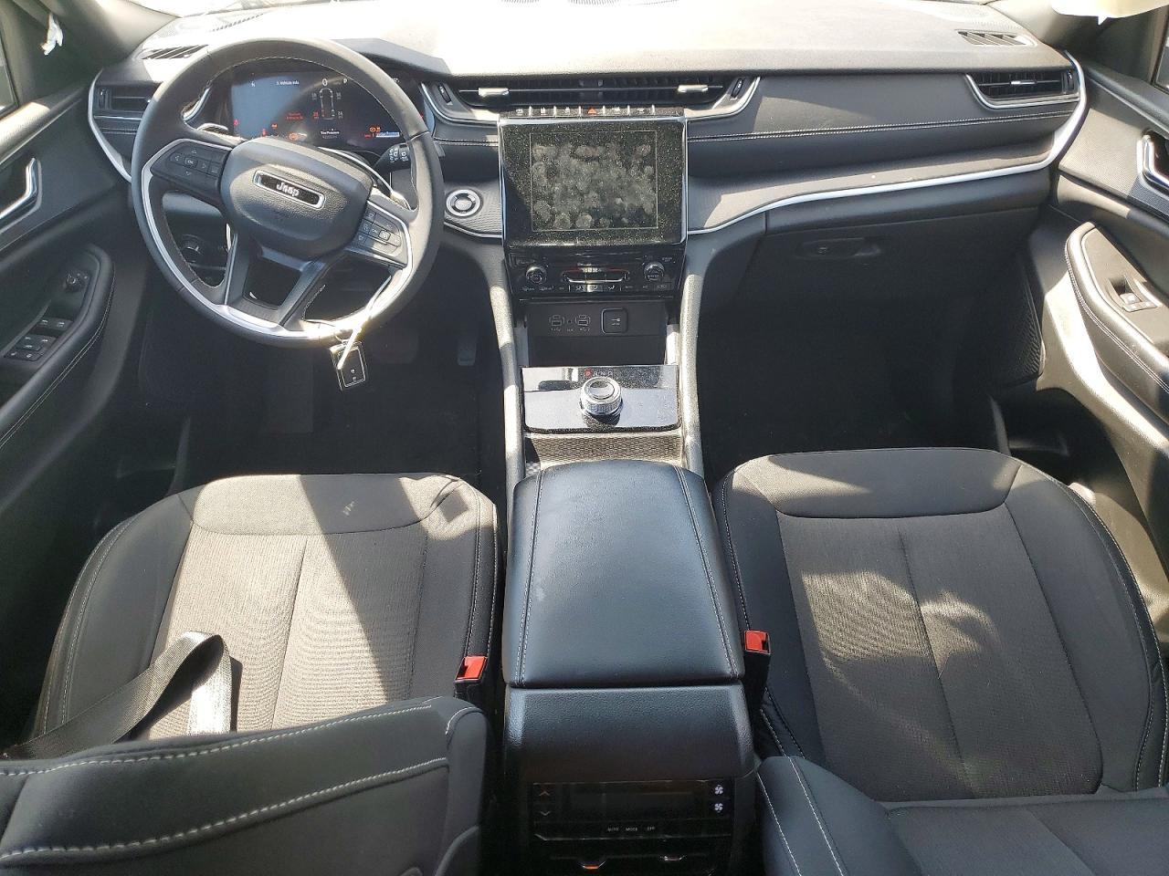 2024 Jeep Grand Cherokee L Laredo - zdjęcie 8
