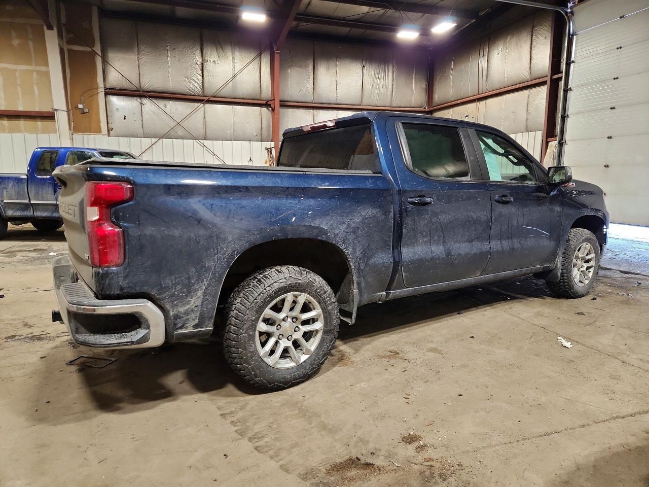 2022 Chevrolet Silverado K1500 Lt - zdjęcie 3