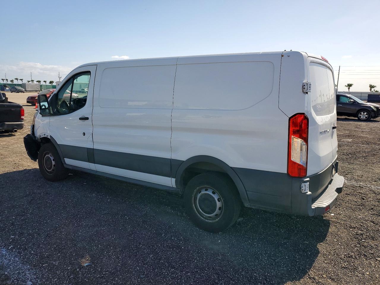 2015 Ford Transit T-250 - zdjęcie 2