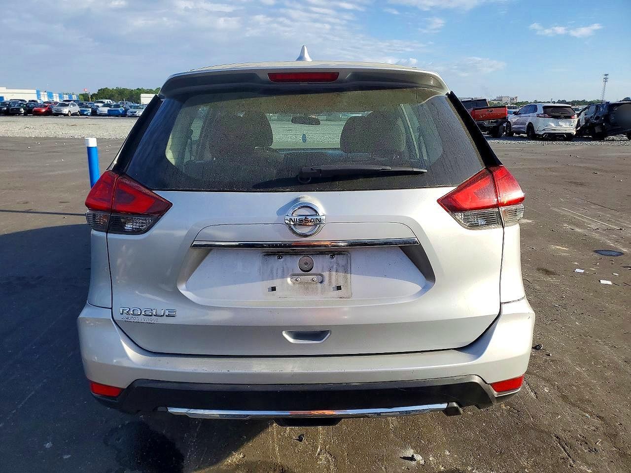 2017 Nissan Rogue S - zdjęcie 6