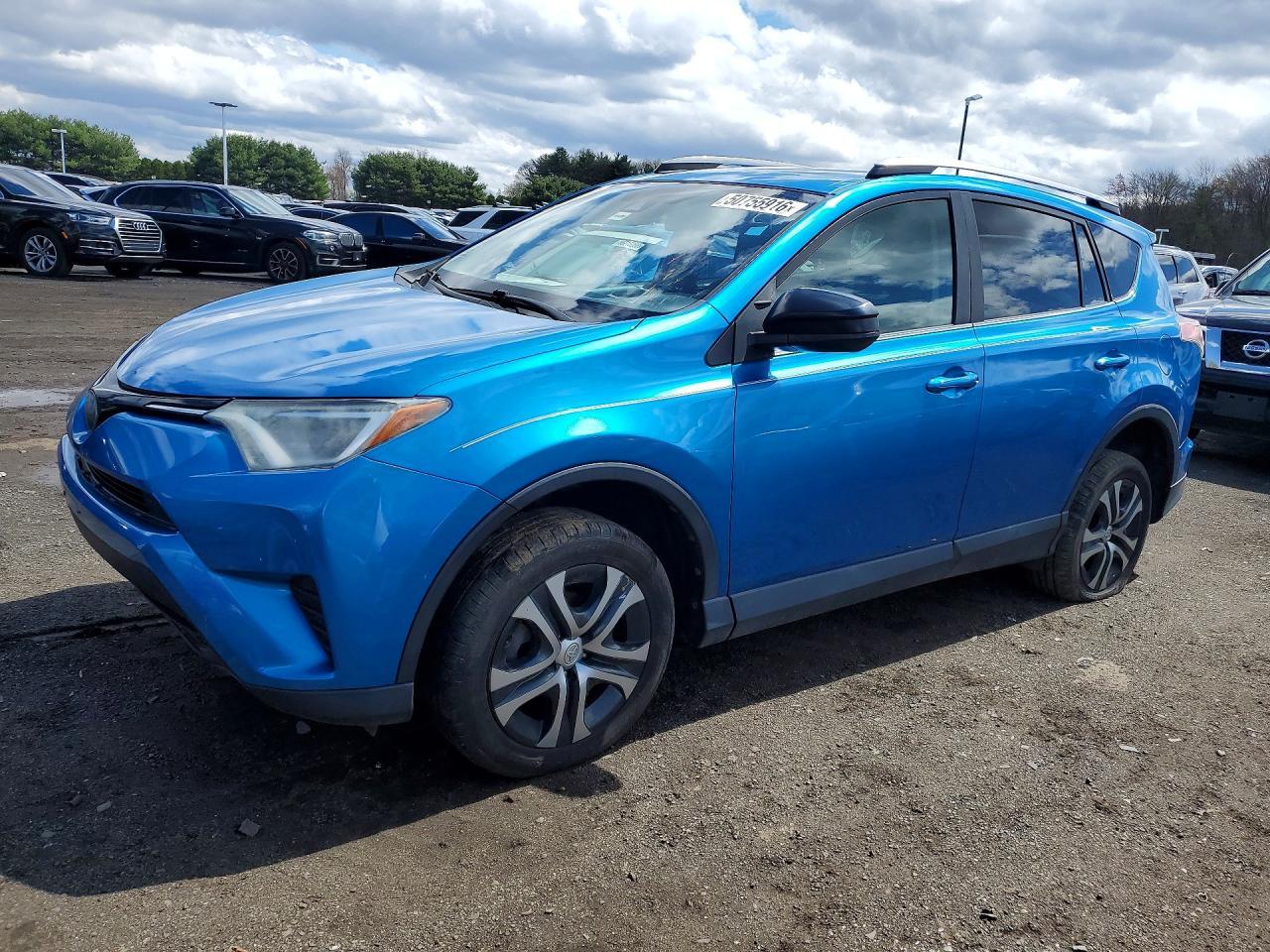 2018 Toyota Rav4 Le - zdjęcie główne