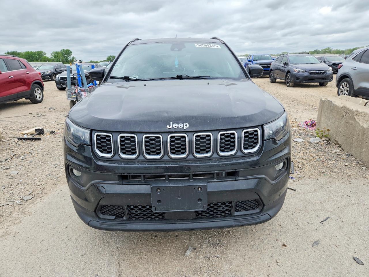 2024 Jeep Compass Latitude - zdjęcie 5
