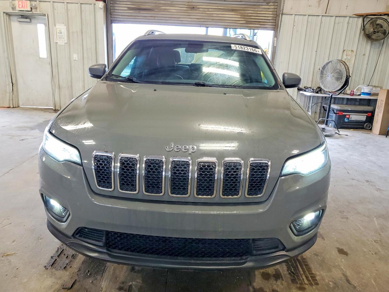 2020 Jeep Cherokee Latitude Plus - zdjęcie 5