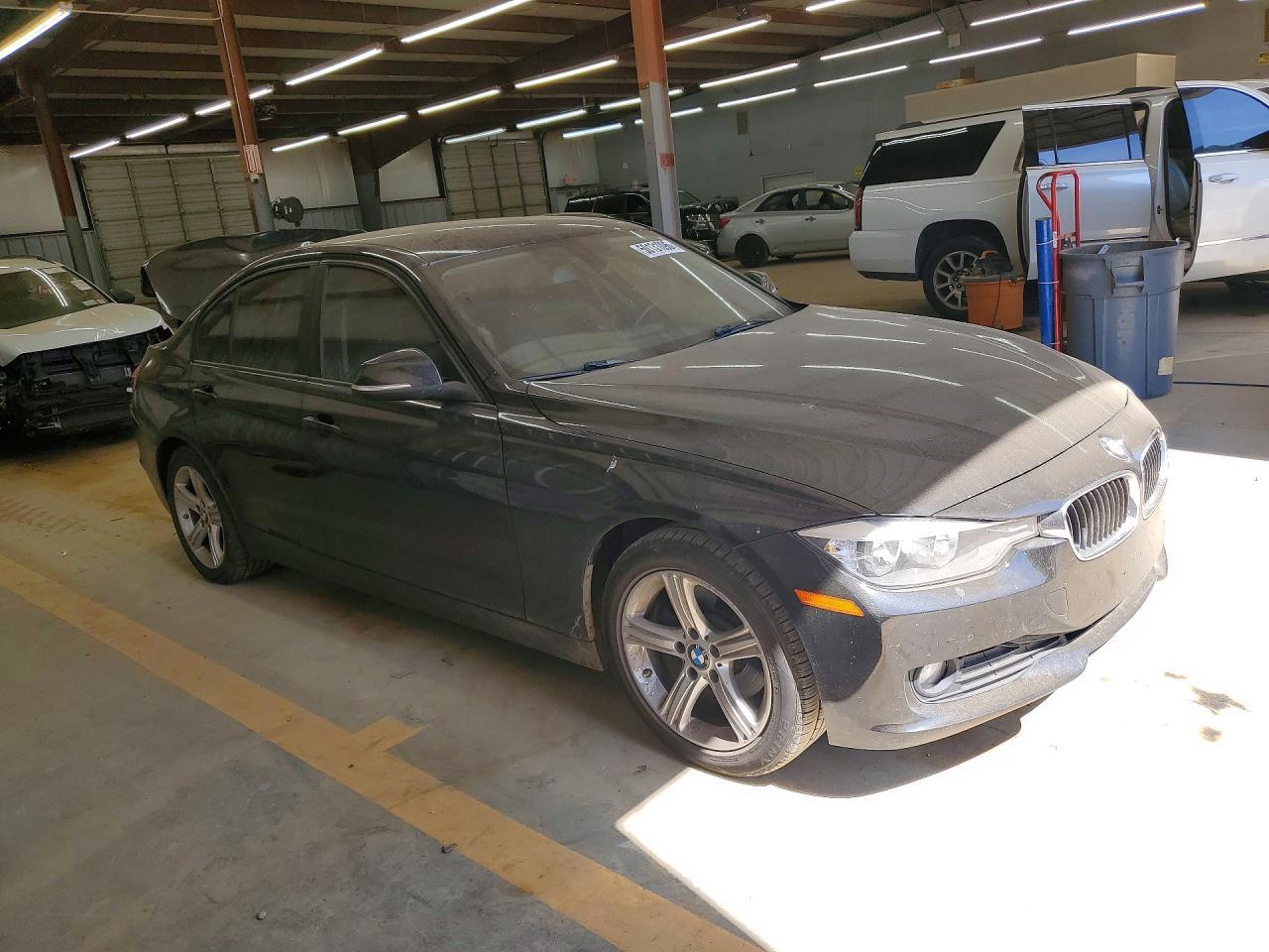 2014 BMW 320 I - zdjęcie 4