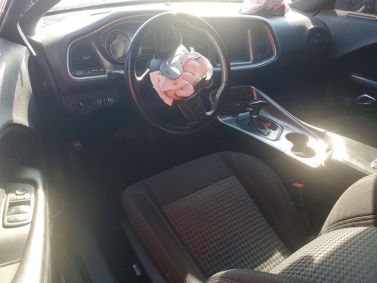 2022 Dodge Challenger Sxt - zdjęcie 8