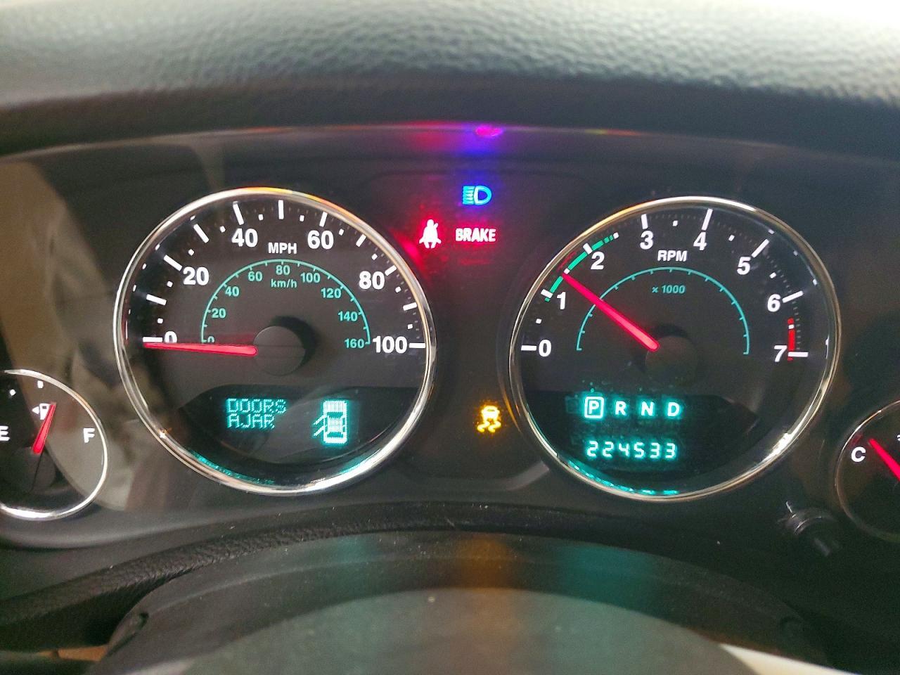 2013 Jeep Wrangler Unlimited Sahara - zdjęcie 9