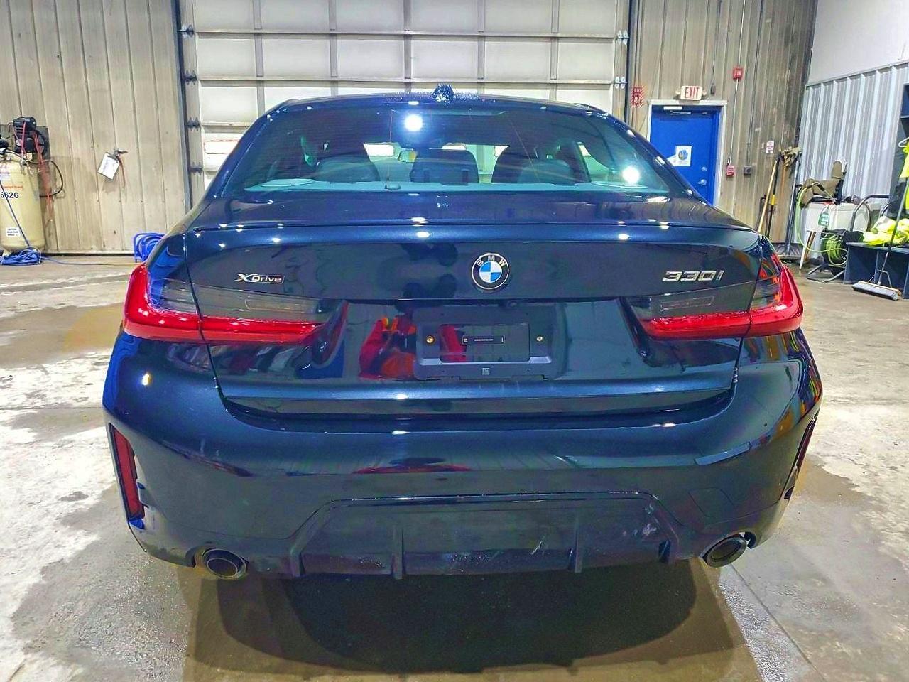 2026 BMW 330Xi - zdjęcie 6