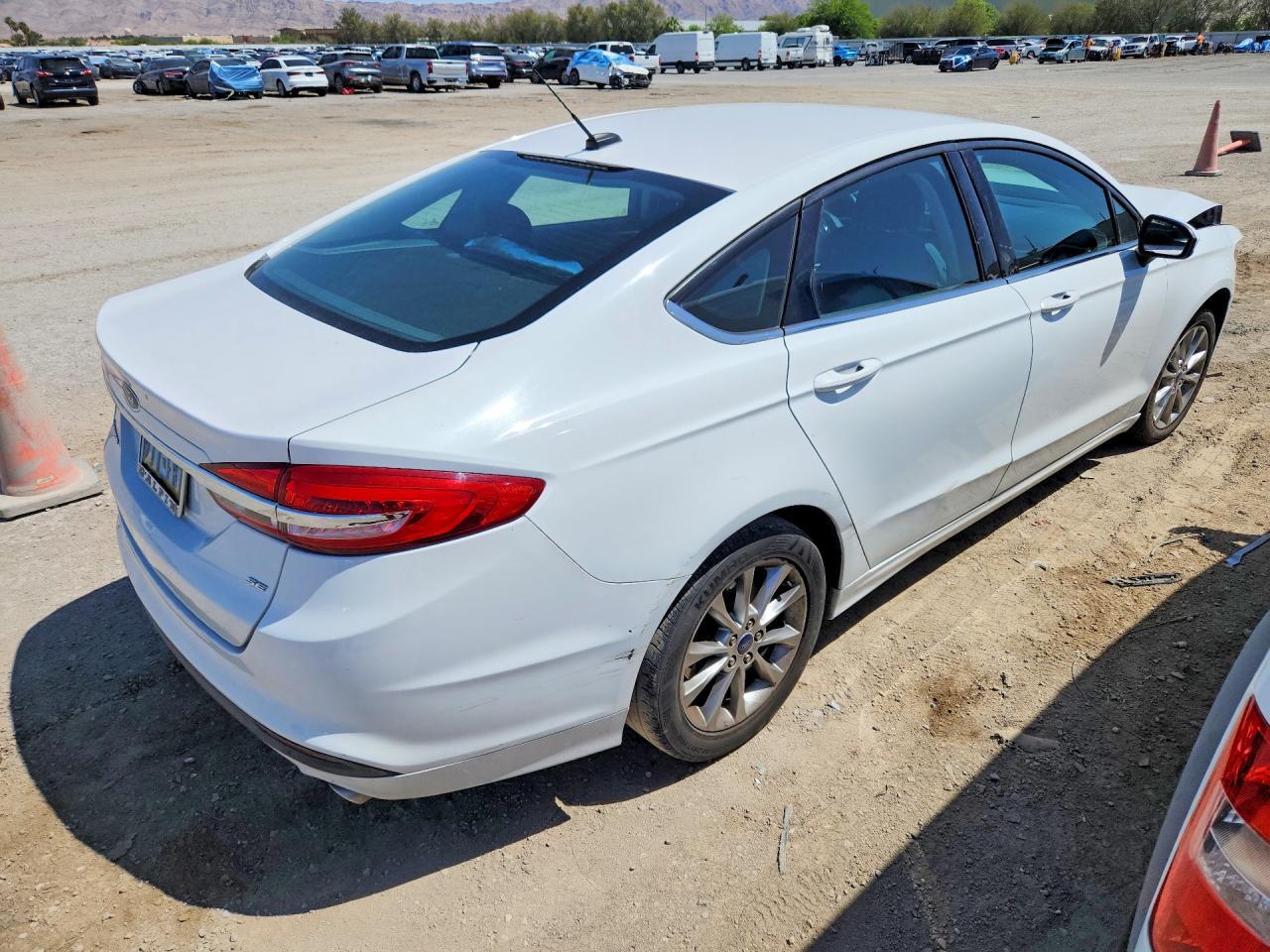 2017 Ford Fusion Se - zdjęcie 3