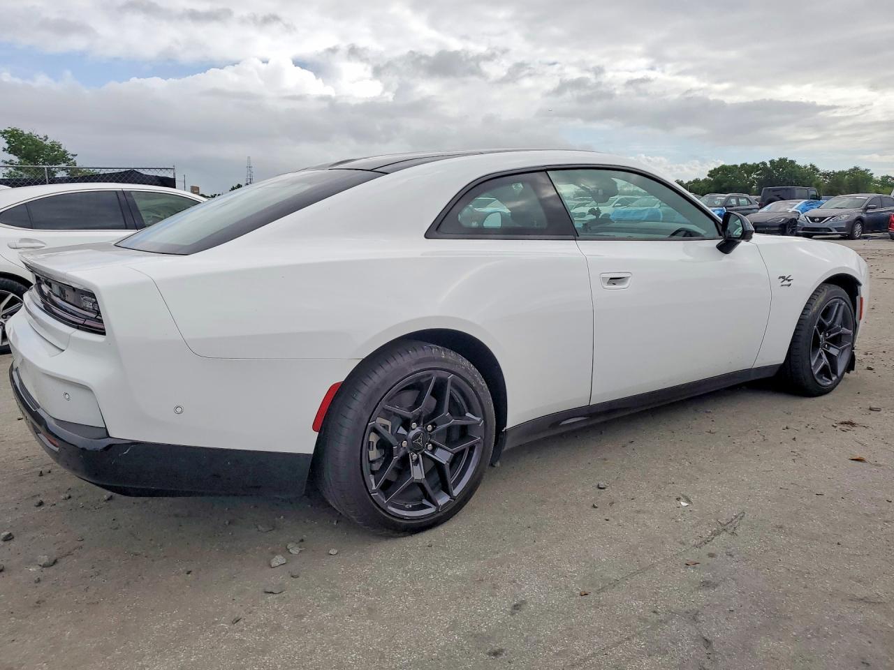 2024 Dodge Charger Daytona R - zdjęcie 3