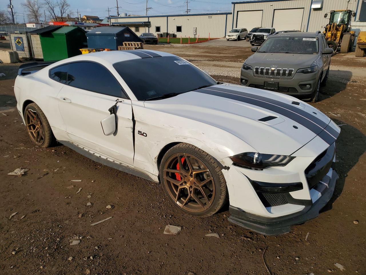 2020 Ford Mustang Gt - zdjęcie 4