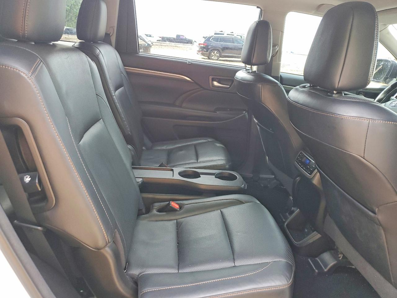 2018 Toyota Highlander Limited Platinum - zdjęcie 11