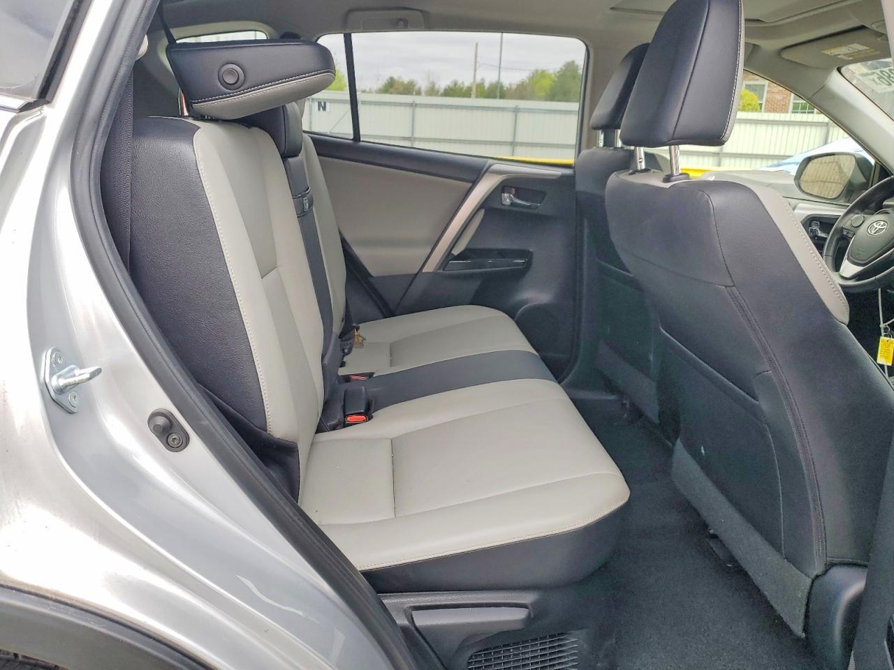 2016 Toyota Rav4 Hv Limited - zdjęcie 11