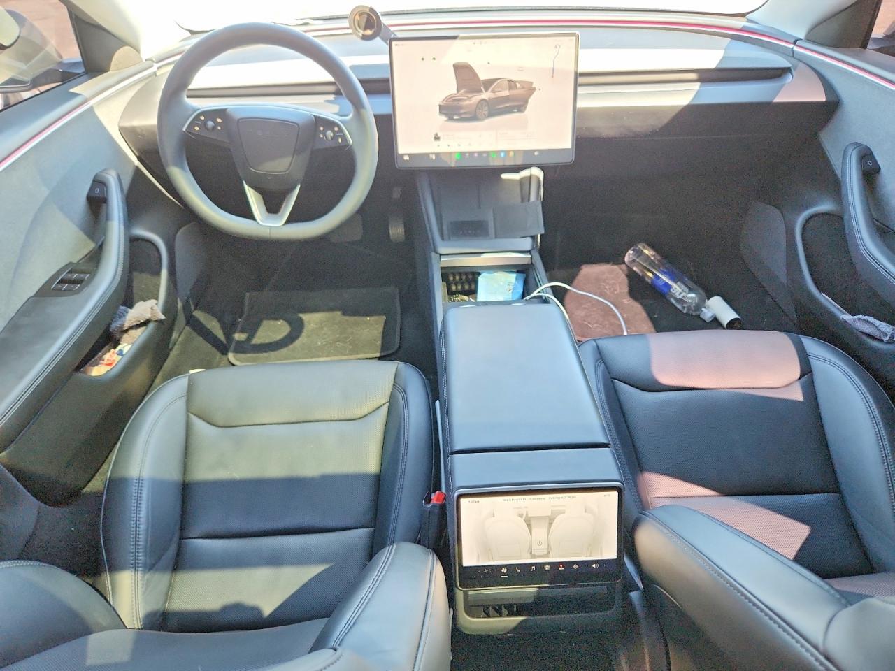 2025 Tesla Model 3 - zdjęcie 8