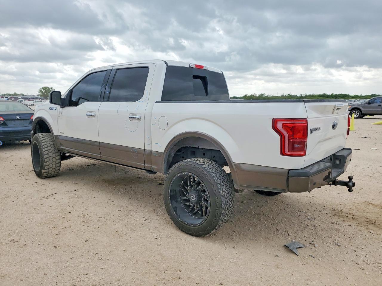 2015 Ford F150 Supercrew - zdjęcie 2