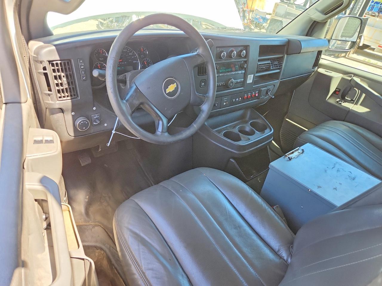 2016 Chevrolet Express - zdjęcie 8