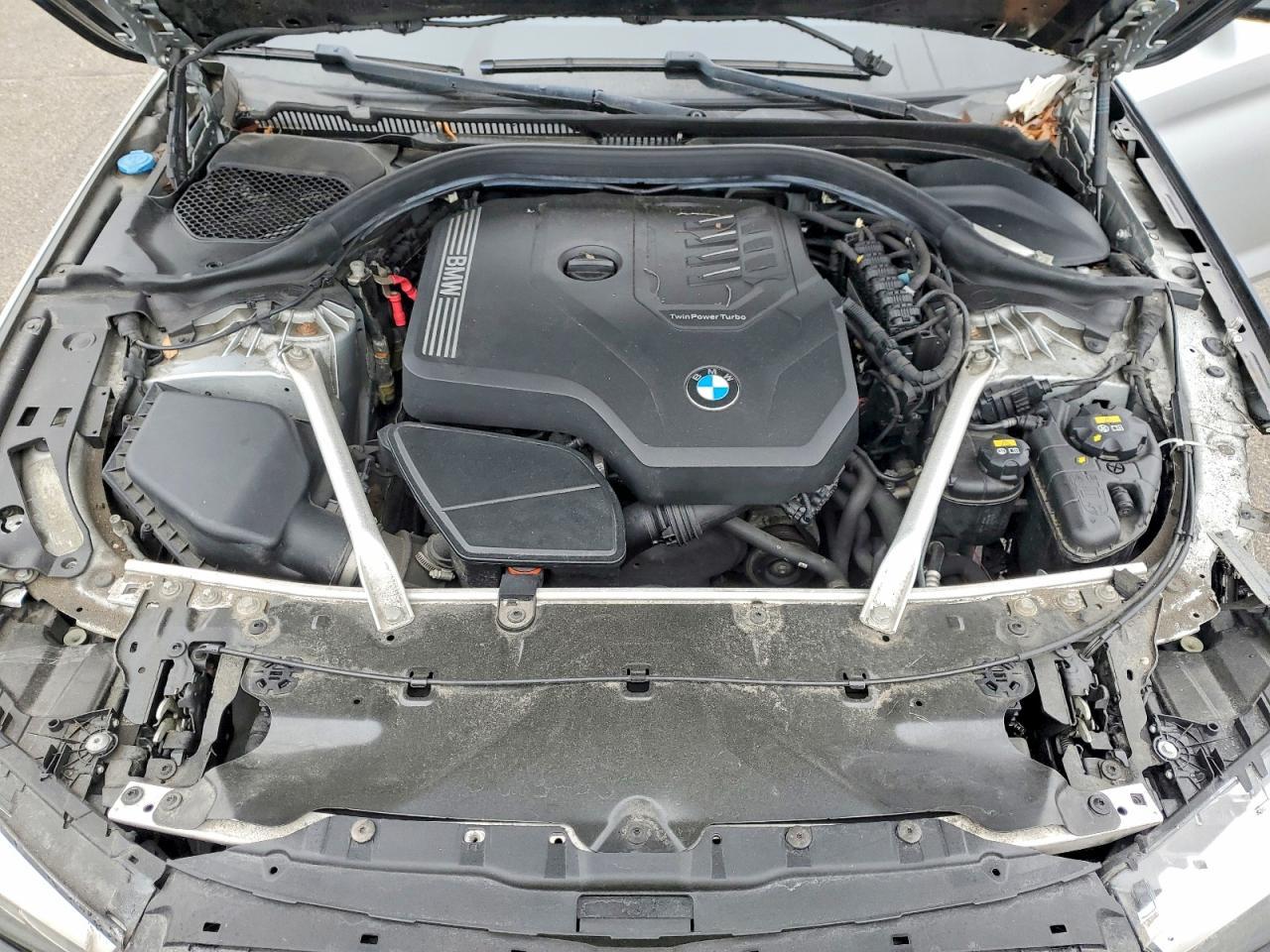 2020 BMW 530 Xi - zdjęcie 11