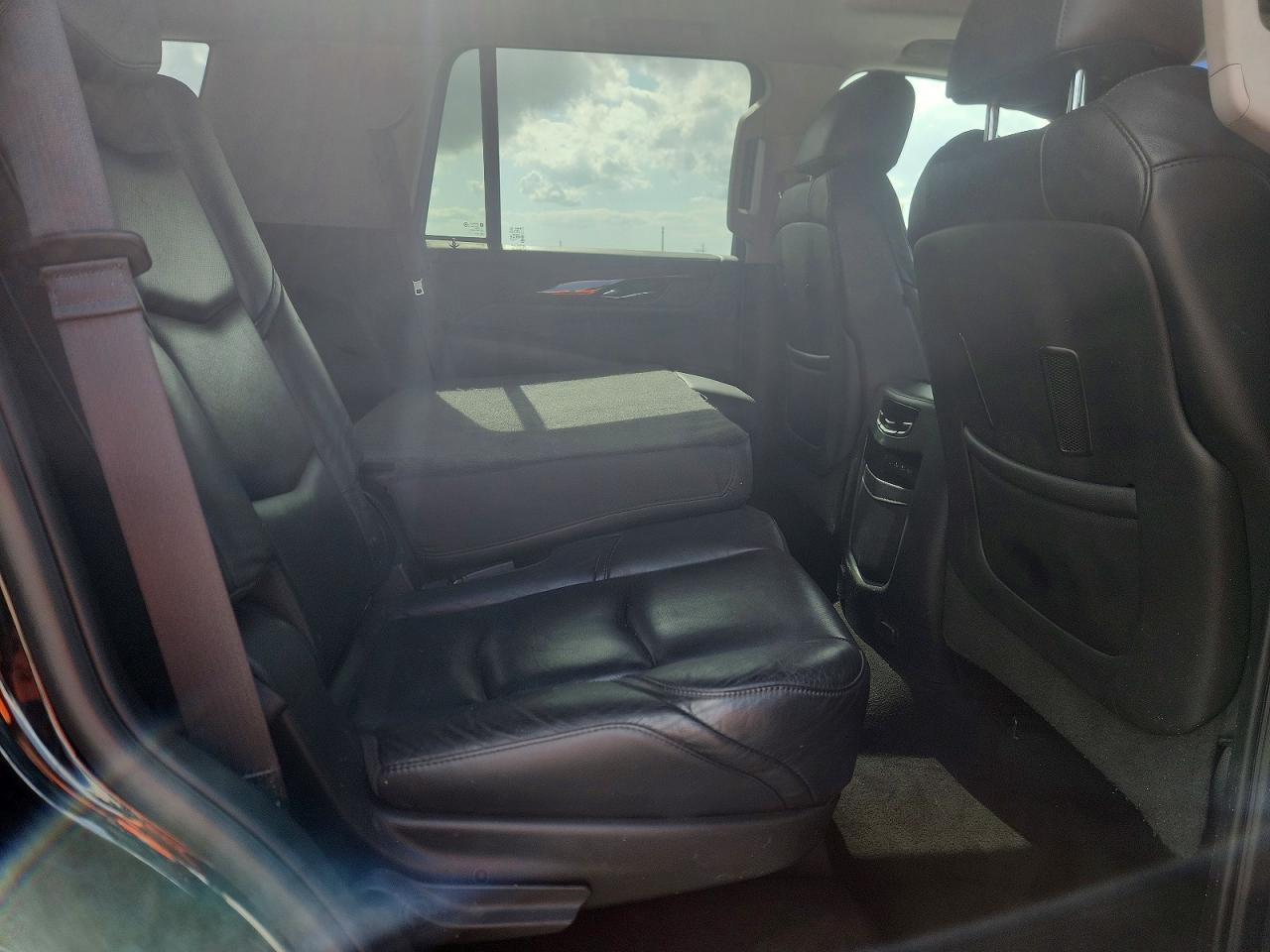 2018 Cadillac Escalade Luxury - zdjęcie 10