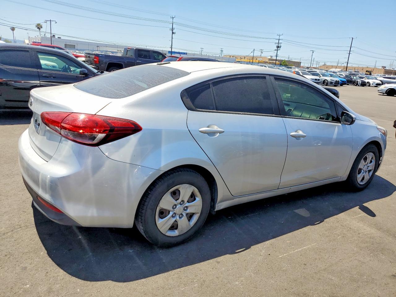 2017 Kia Forte Lx - zdjęcie 3