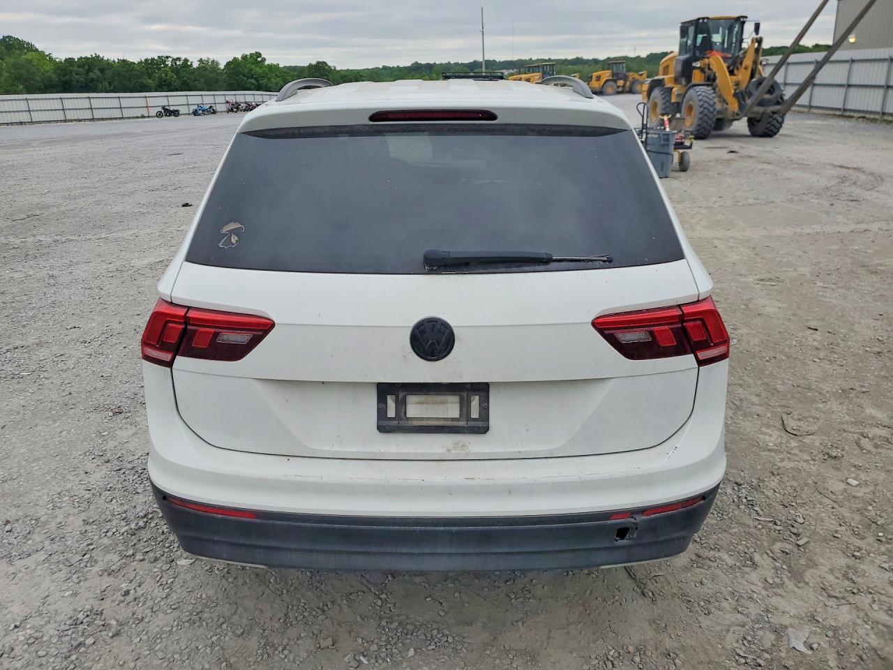 2018 Volkswagen Tiguan S - zdjęcie 6