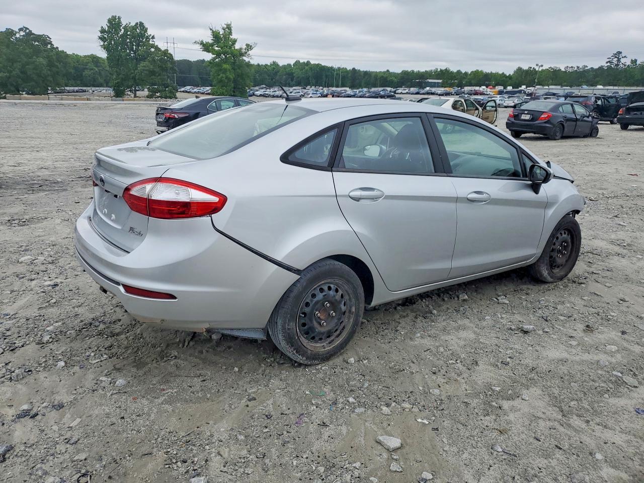 2019 Ford Fiesta S - zdjęcie 3