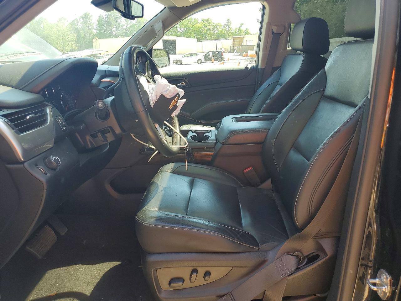 2020 Chevrolet Suburban C1500 Lt - zdjęcie 7