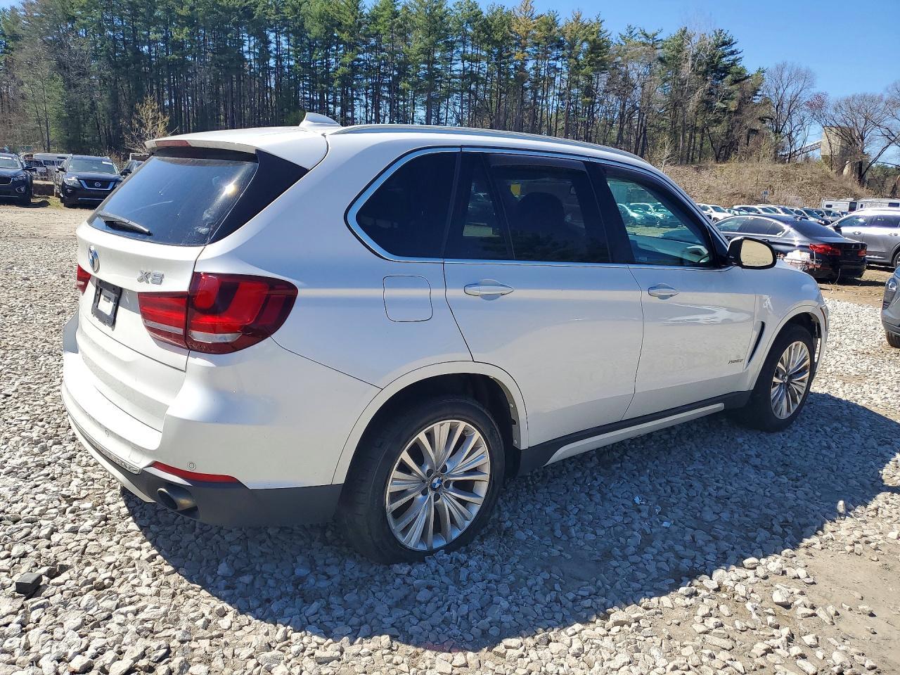 2016 BMW X5 xDrive35I - zdjęcie 3