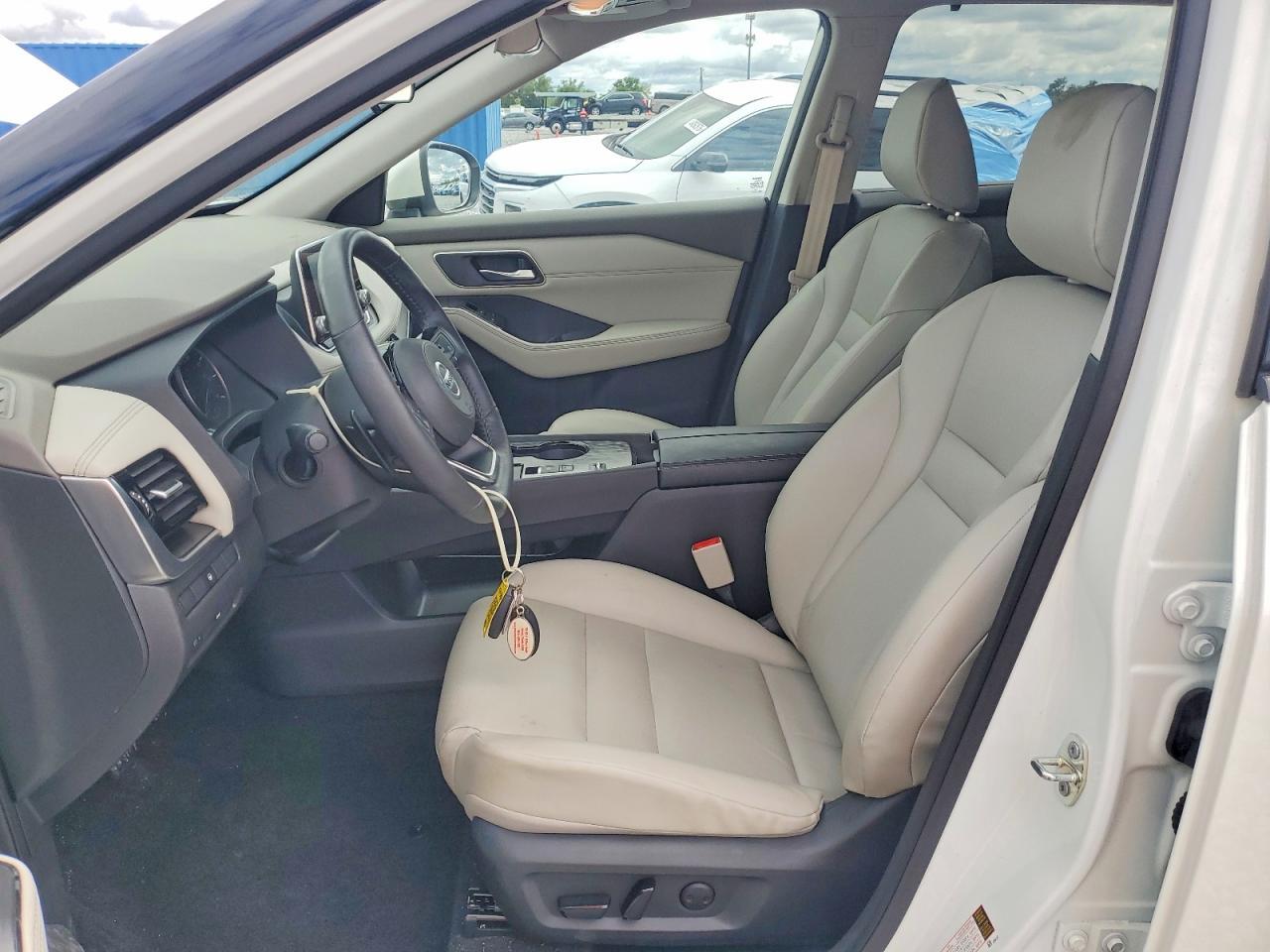 2021 Nissan Rogue Sv - zdjęcie 7