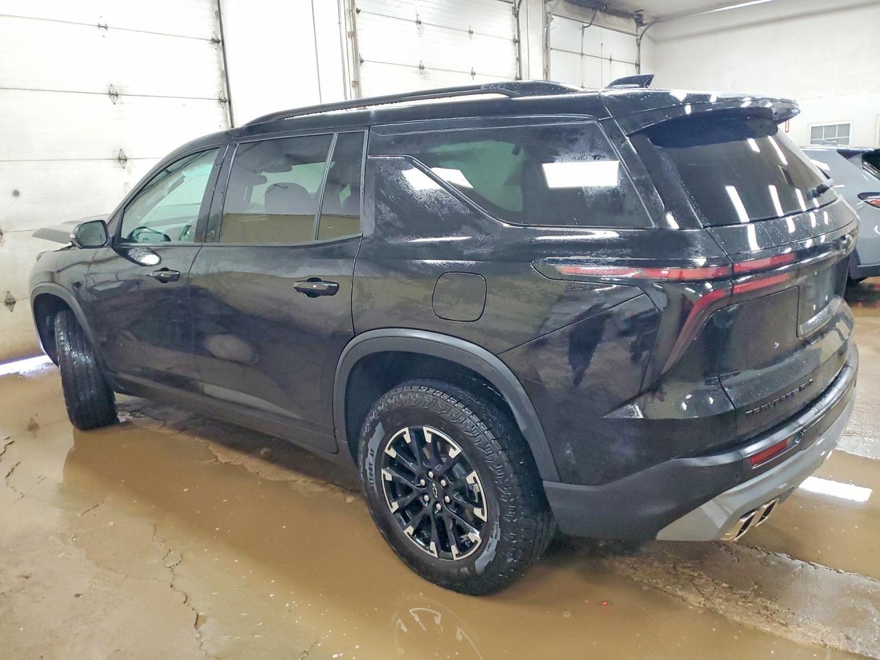 2025 Chevrolet Traverse Z71 - zdjęcie 2