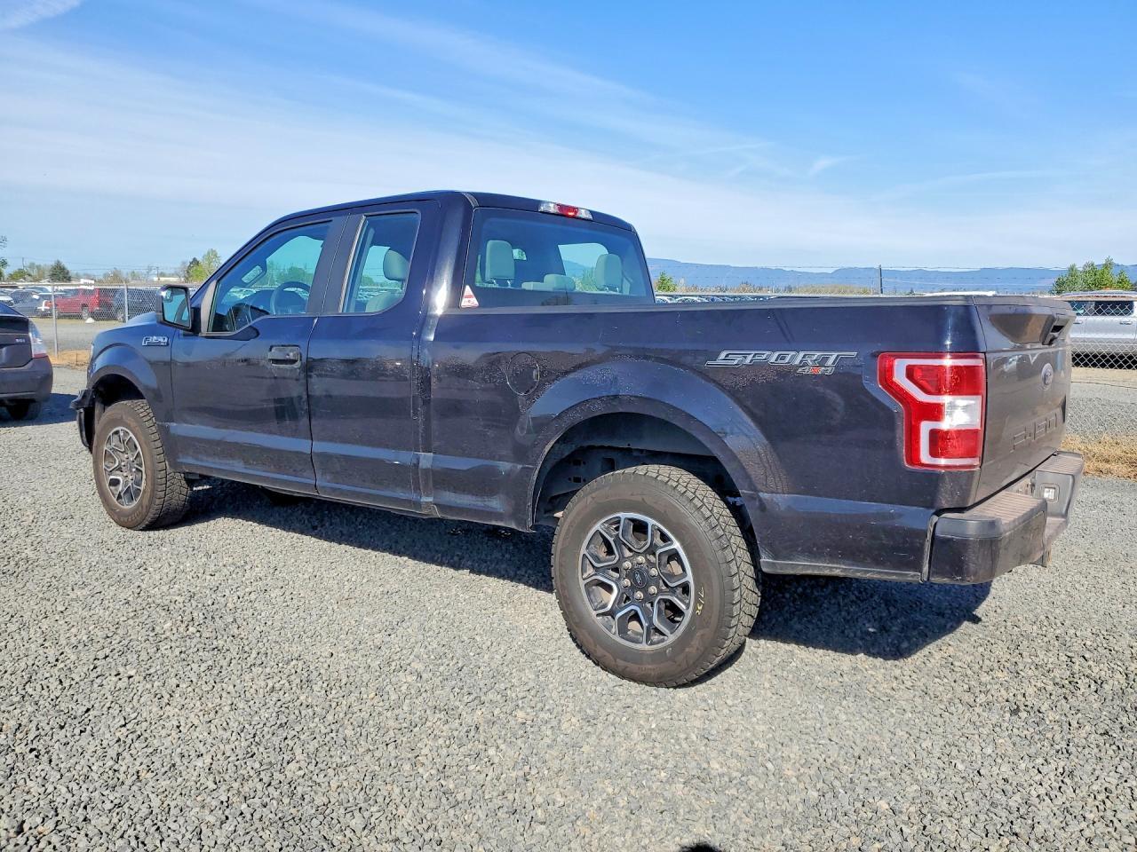 2019 Ford F150 Super Cab - zdjęcie 2