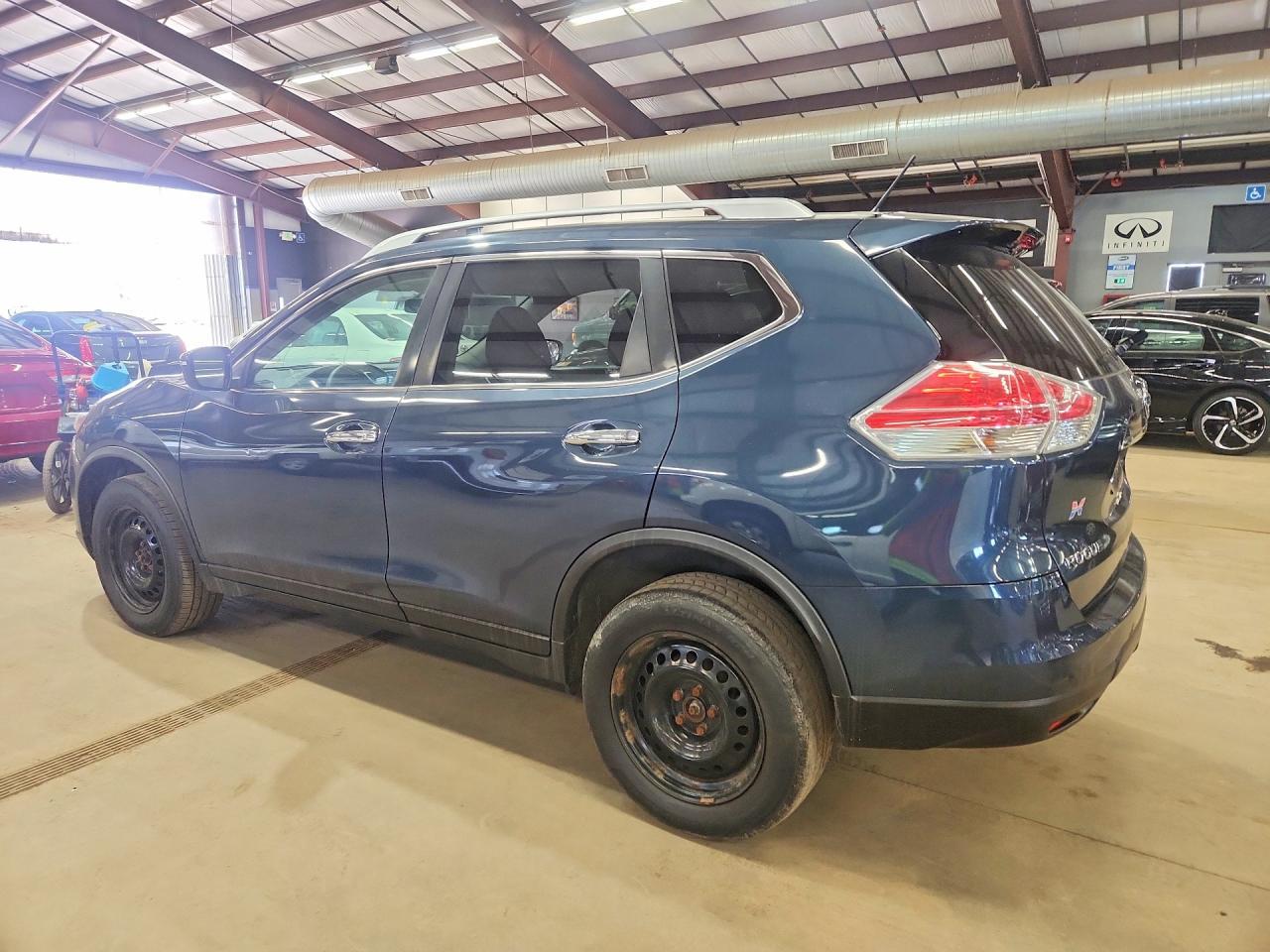 2016 Nissan Rogue S - zdjęcie 2