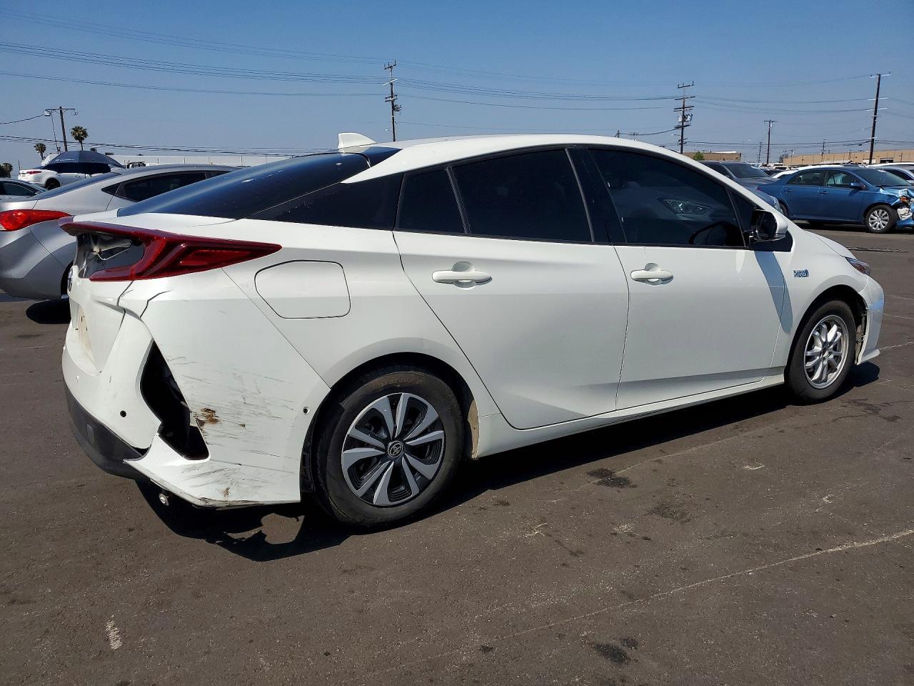 2017 Toyota Prius Prime Advanced - zdjęcie 3