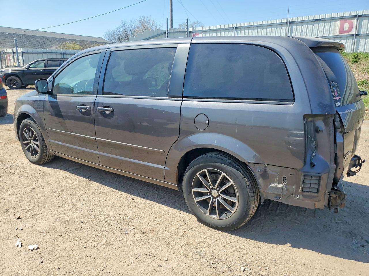 2017 Dodge Grand Caravan Gt - zdjęcie 2