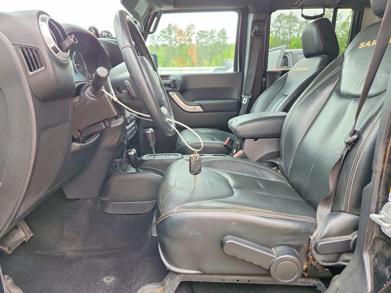 2016 Jeep Wrangler Unlimited Sahara - zdjęcie 7
