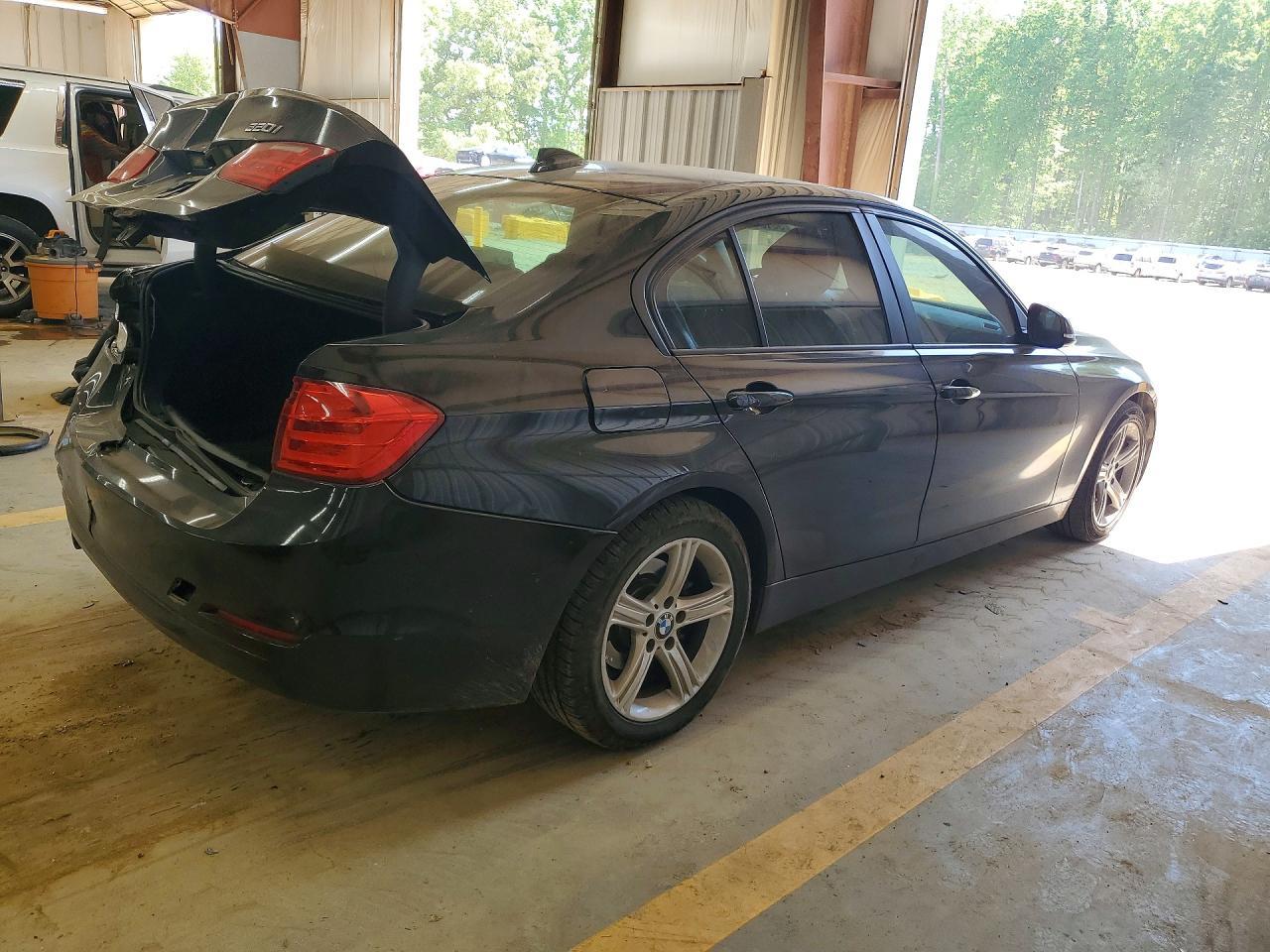2014 BMW 320 I - zdjęcie 3
